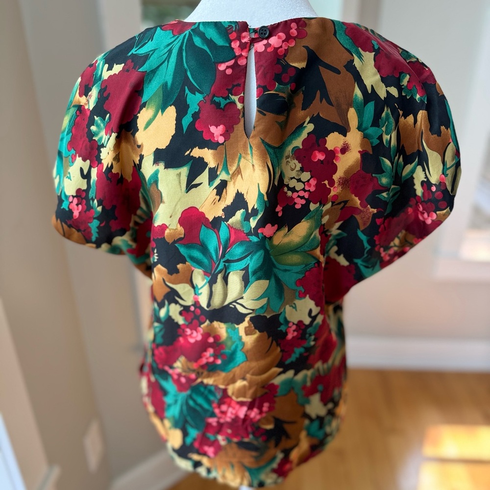Vintage JH Collectibles Petite Colorful Silk Short Sleeve Shell Blouse Top Sz 8 - Picture 7 of 9